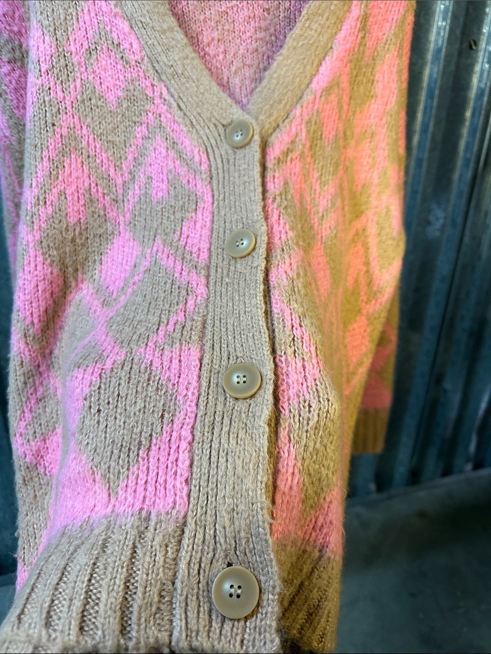 Pink cardigan - Picture 5 of 6